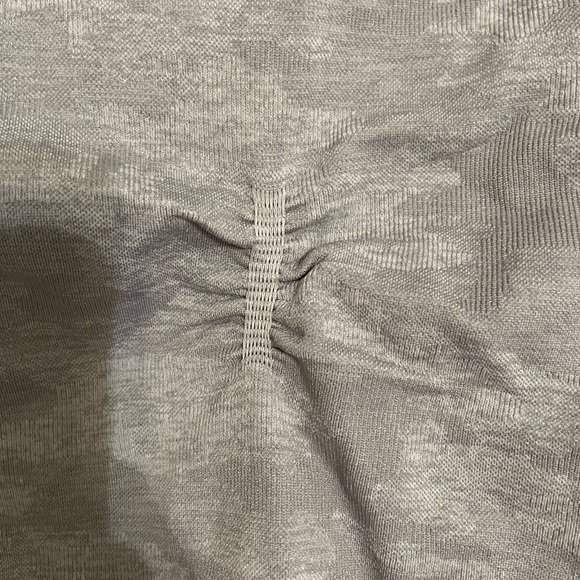 Gymshark camo longsleeve crop top - Picture 5 of 5